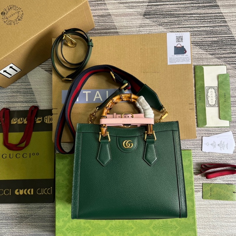 Gucci Handbags 422